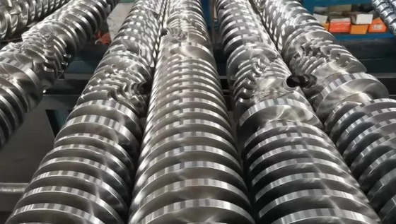 51/105 55/110 92/188 Spc / Lvt Extruder için Bimetalik Konik Çift Vidalı Namlu